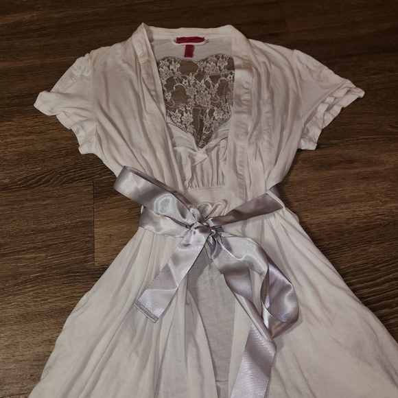 Betsey Johnson Coquette White Robe 🤍 - Picture 5 of 7